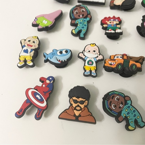 Croc Charms Lot of 34 Hello Kitty Jack Skellington Hulk Halloween SpongeBob - Picture 6 of 16